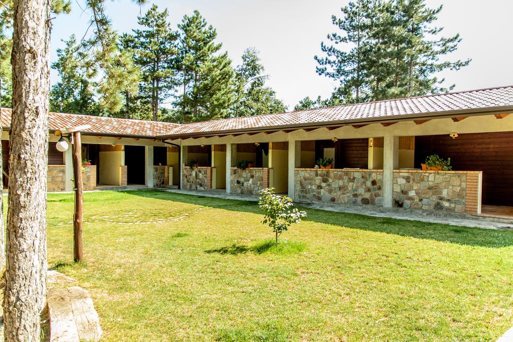 La Taverna Dei Briganti Hotell Cotronei Exteriör bild
