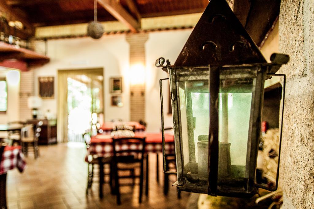 La Taverna Dei Briganti Hotell Cotronei Exteriör bild